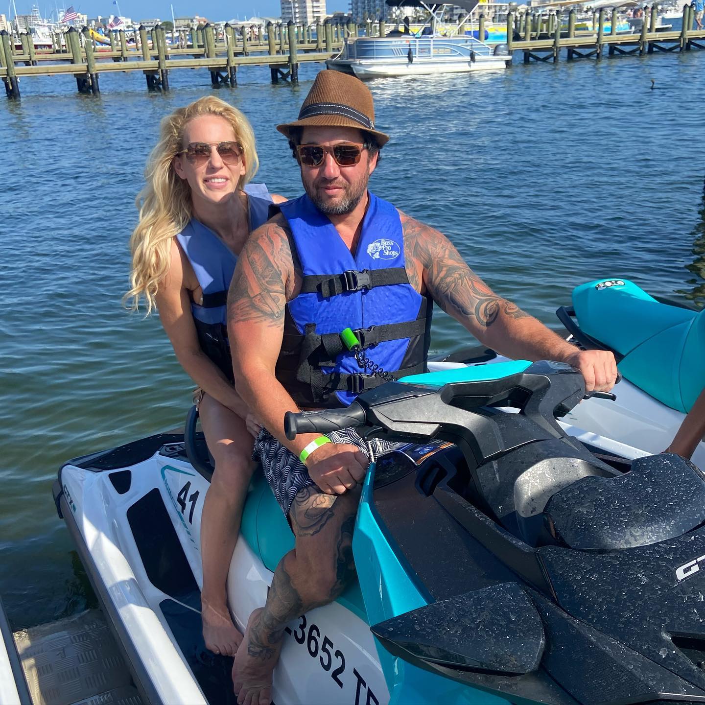 Forever Shores Valentine's Day In Destin, Florida Destin Parasailing